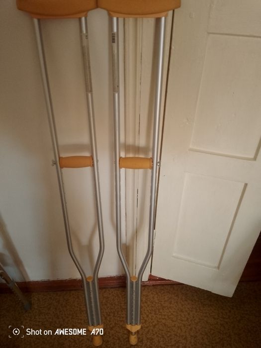 Продам костыли , балдак