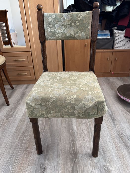 Продам стулья бу из дерева