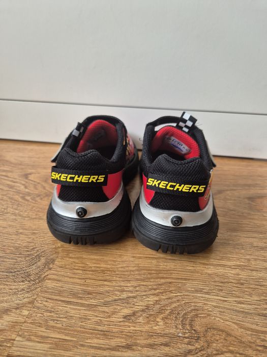 Pantofi Skechers copii  28 – comozi și rezistenți, stare foarte bună