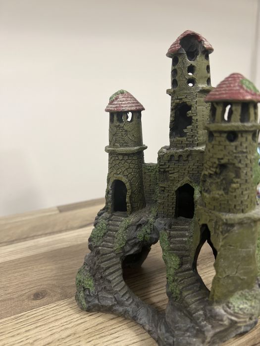 Castel  pentru acvariu pesti