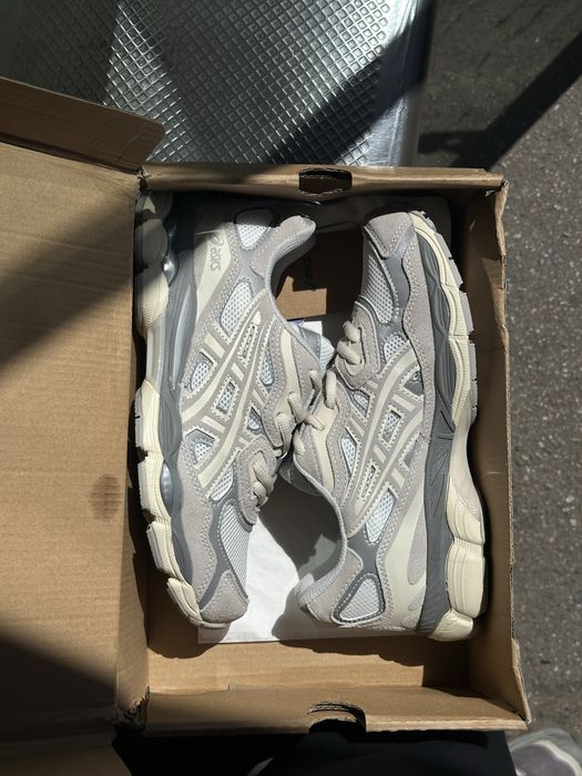 Женские кроссовки 37 размер за полцену