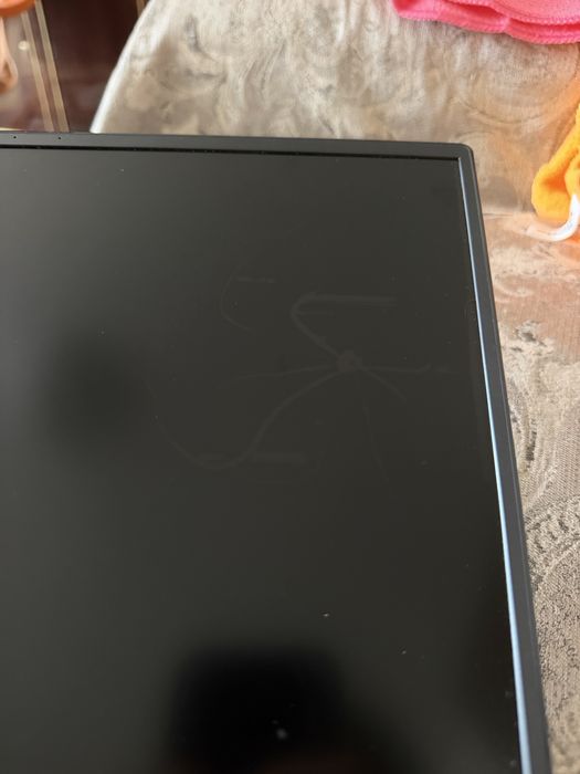 MSI Delta 15 Ryzen 7 5800H / RX 6700M / 32GB RAM – display defect