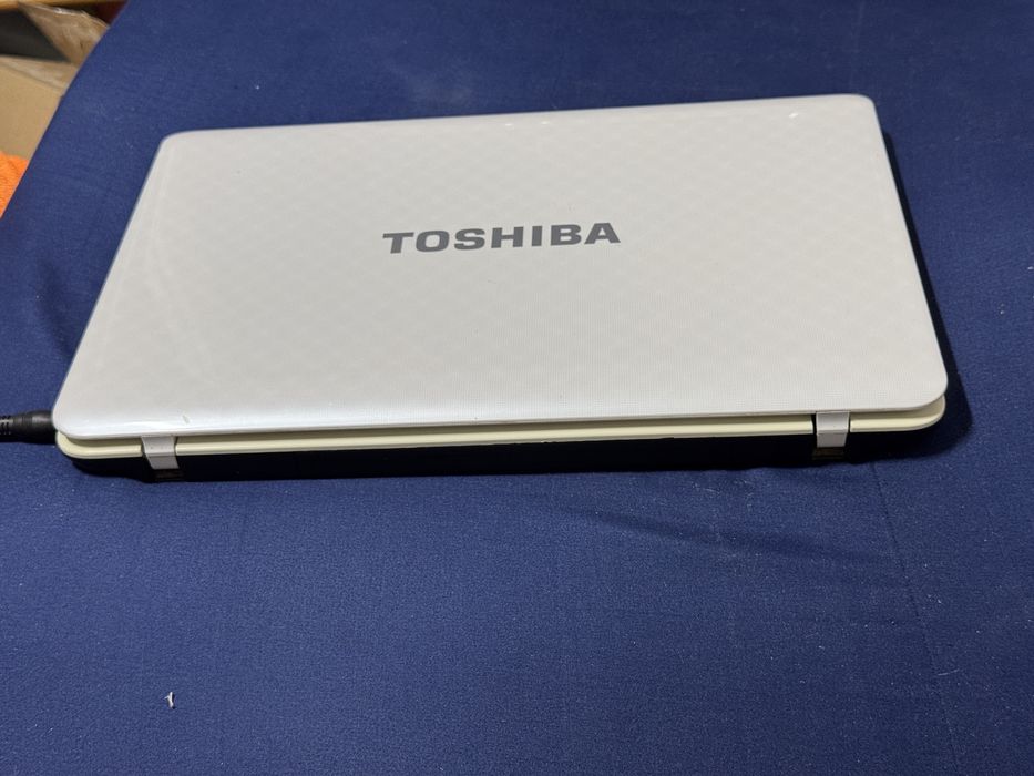 Laptop Toshiba Satellite L750