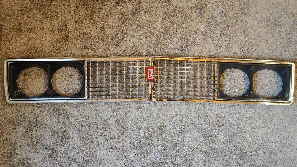 Решетка радиатора ваз 2106 хромированная.