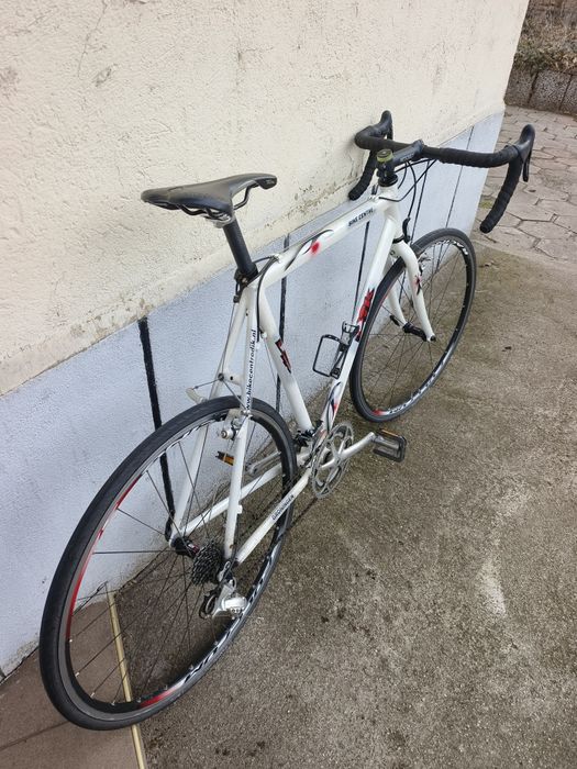 Велосипед/полубегач/ с монтаж Campagnolo Record Carbon 2x9sp