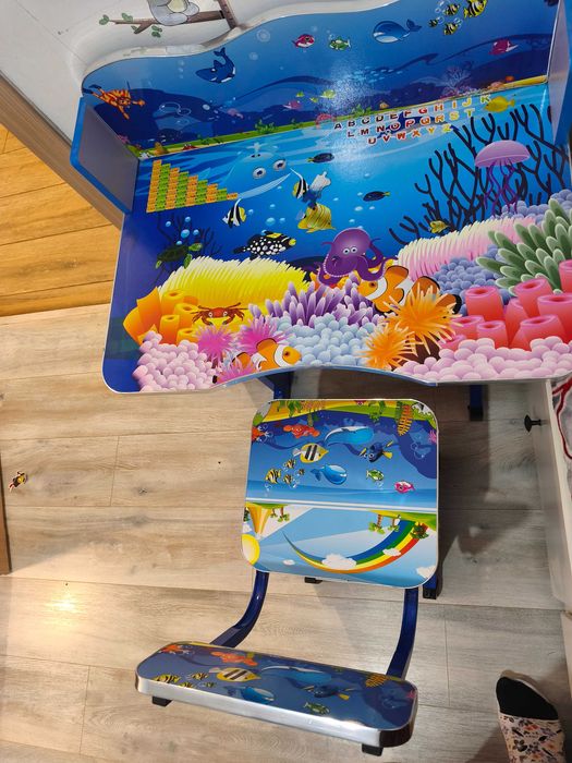 Birou cu scaun pentru copii