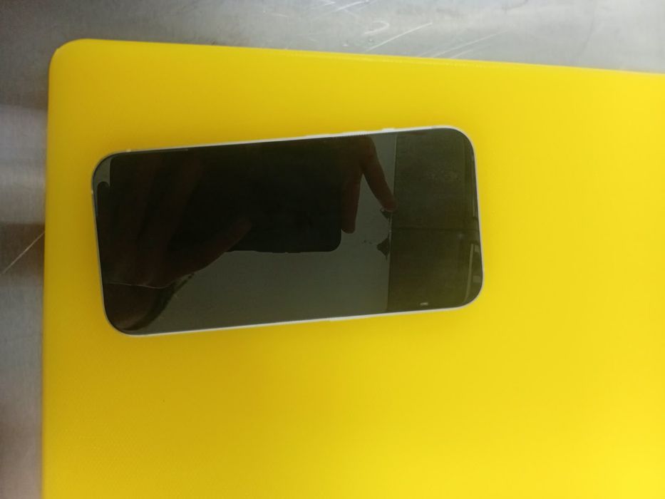 Продам iPhone 15 голубой