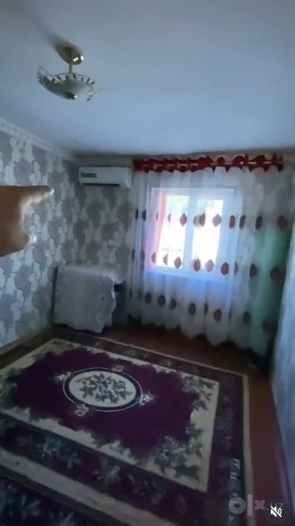 Uy kichkina hovli
