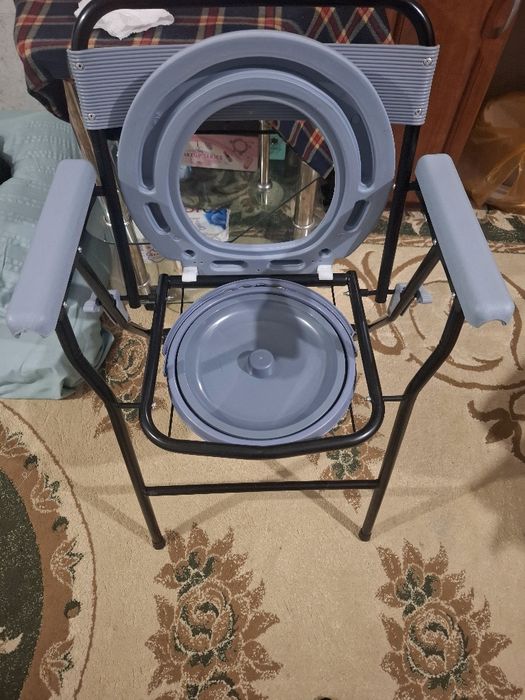 Продается Стул -туалет для малоподвижных людей