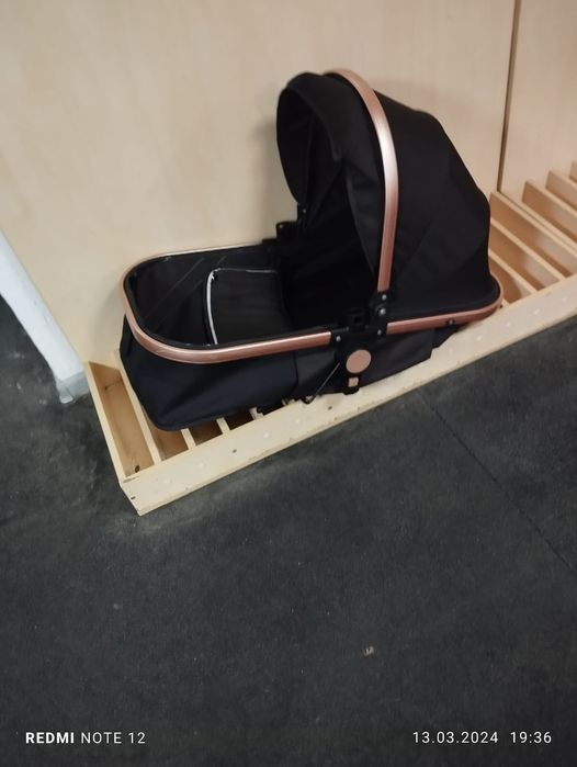 Коляска 2 в 1 для малышей до года