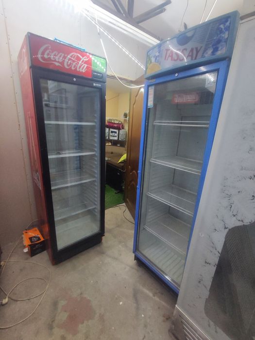 Холодильник стекло