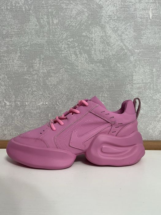 продам кроссовки