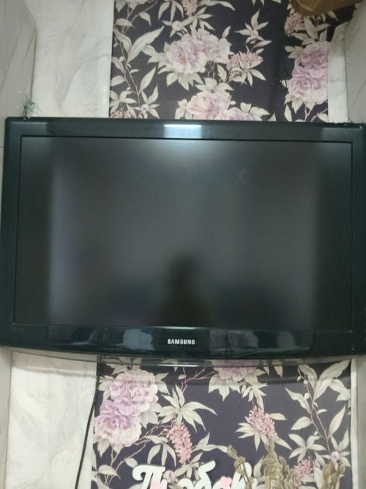 Продам телевизор