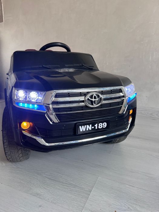 Продам машину на пульте