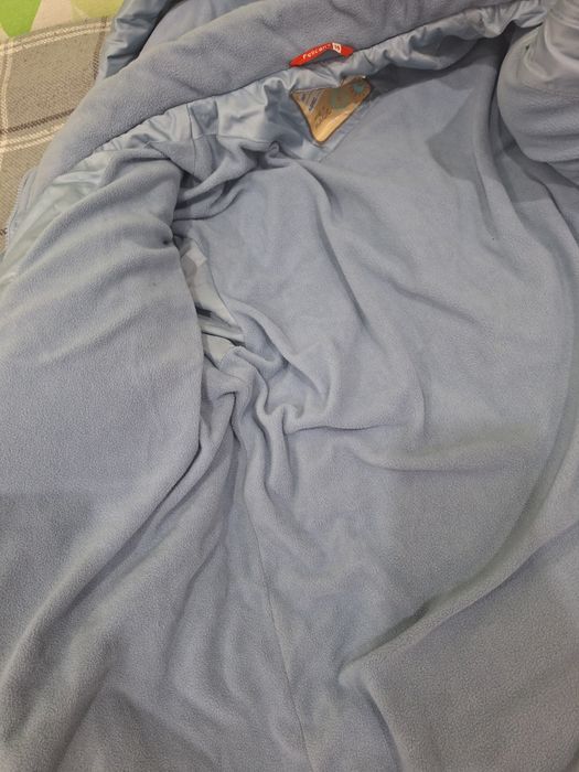 Продам зимнее пальто для девочки