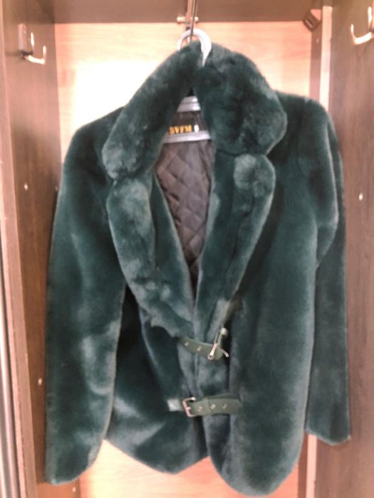 Все по 5000. Продам брендовые вещи.