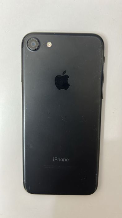IPhone 7 в отличном состоянии