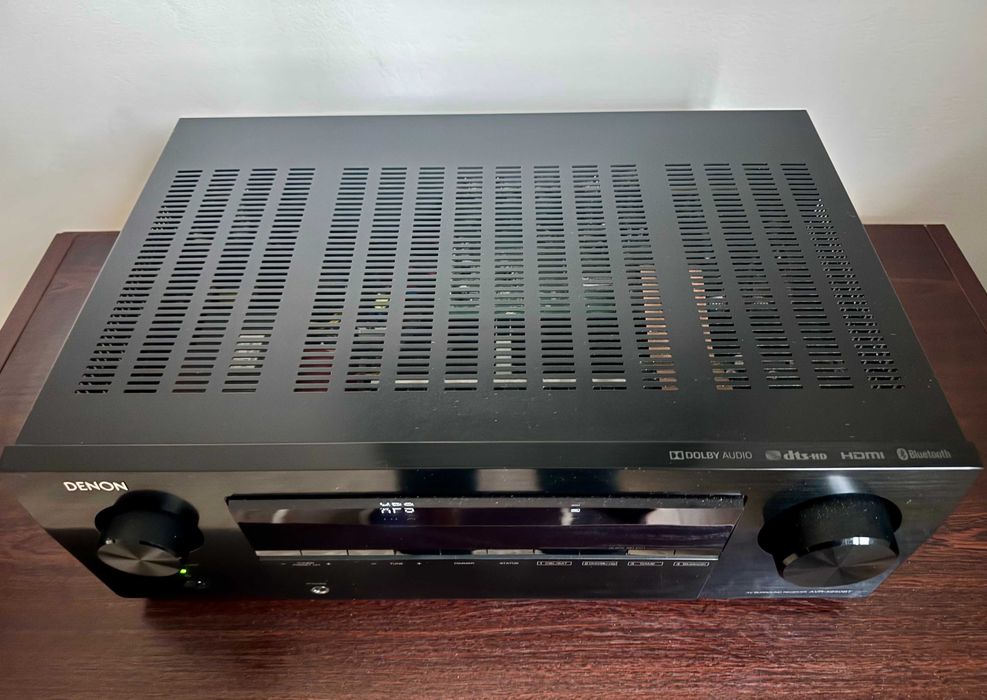 Продавам ресивър Denon AVR-X250BT