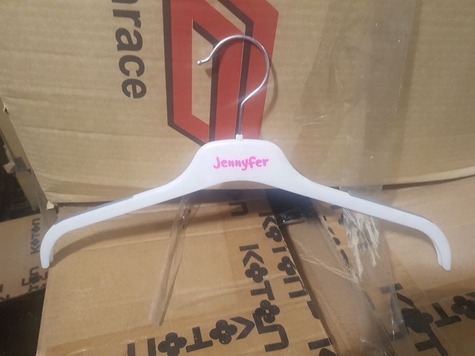 Закачалки от PVC пластмасови много бройки