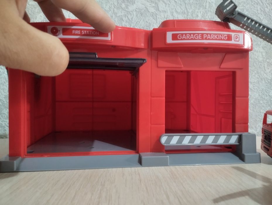 Игрушки Пожарная станция