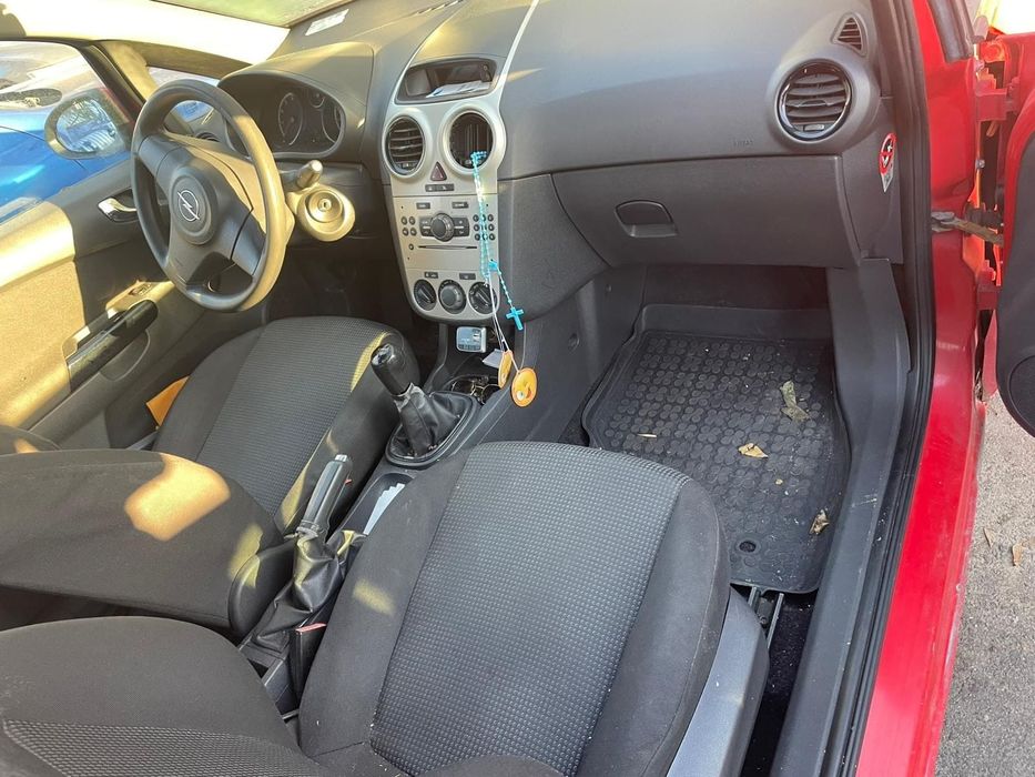 Opel Corsa mașină personală