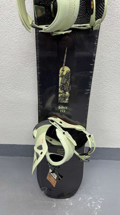 placa noua snowboard nitro beast L155cm