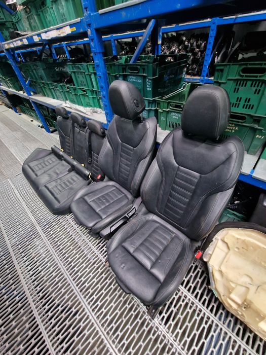 Scaune interior piele neagra recaro sport cu incalzire  bmw g26