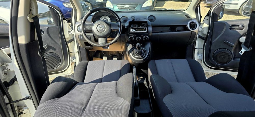Rate Cash  Mazda 2 motor 1400 cm3 benzina FARA AER CONDITIONAT