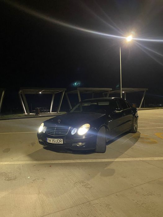 Vând Mercedes w211 2.2d