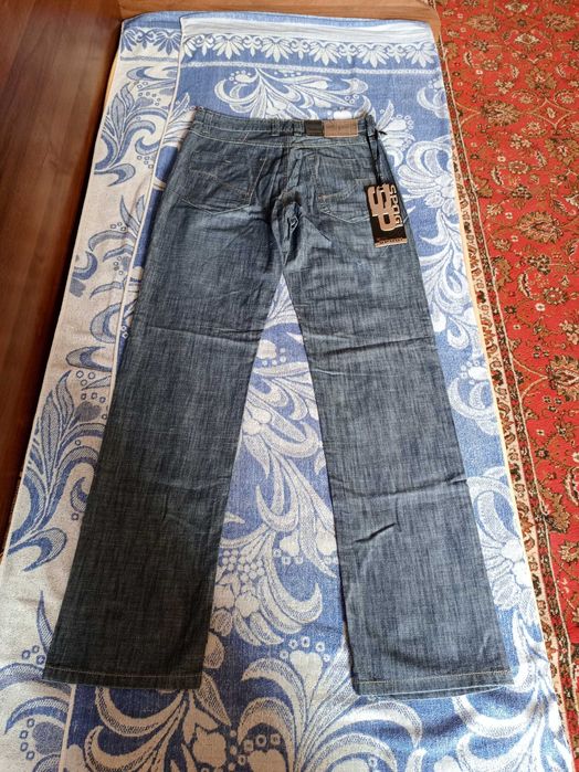 Продам мужские джинсы Wrangler