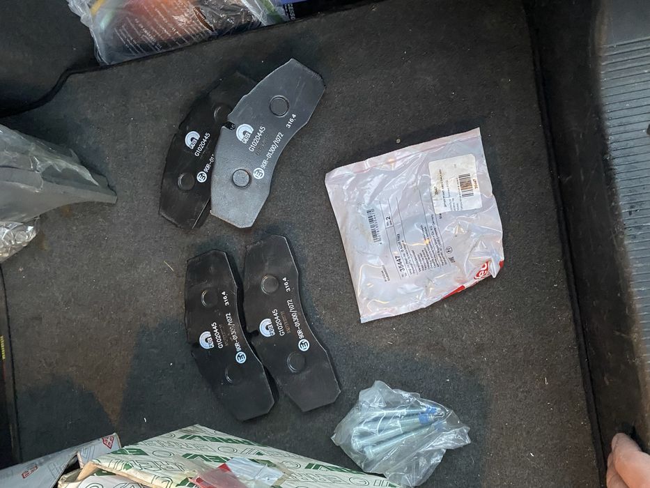 Части за ивеко 5912,4912,3510,водна помпа висящ лагер накладки