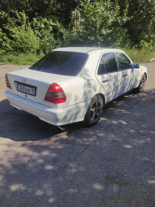 Продам Мерседес с 180
