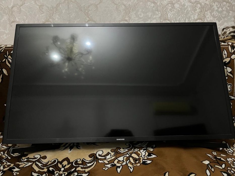 Телевизор б/у отличном состояние