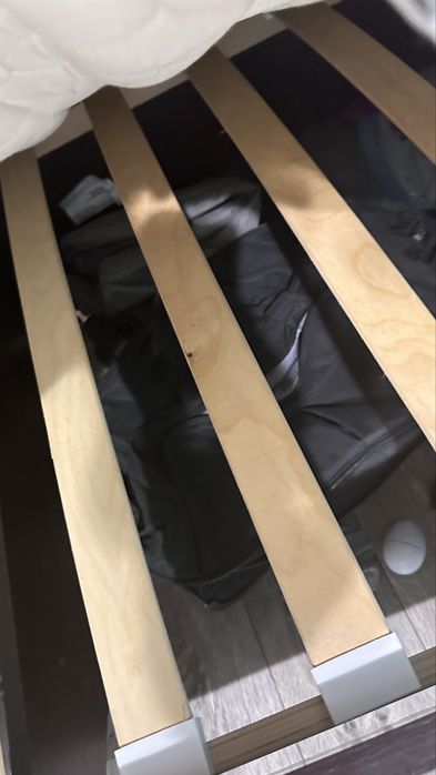 Кровать двухспальная  срочно