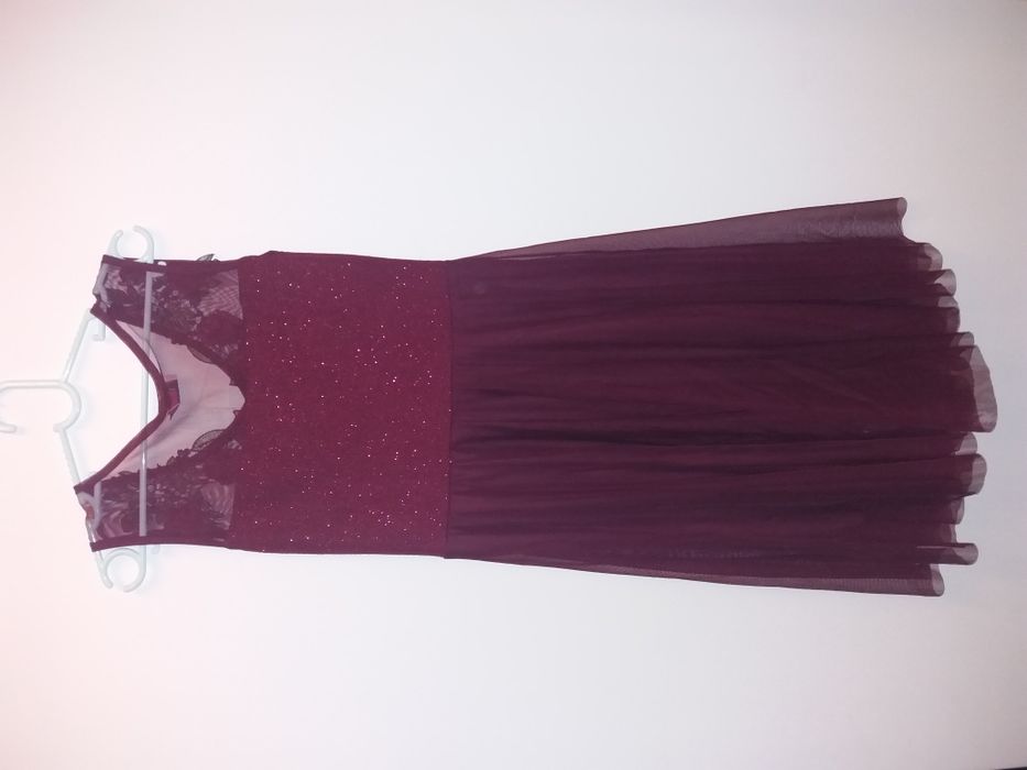 Продам платья новые коктельные