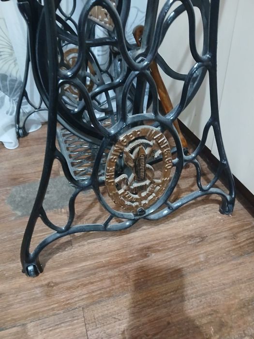 Швейная машинка singer