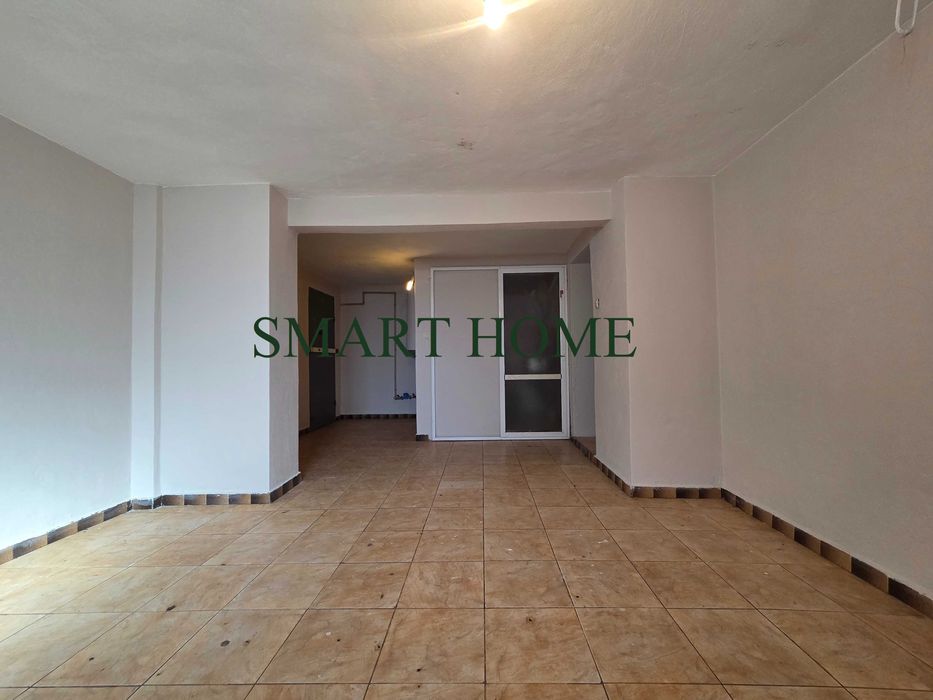 Дава се под наем Склад в Горна Оряховица - 40 кв.м за 154.53 € - Снимка #1