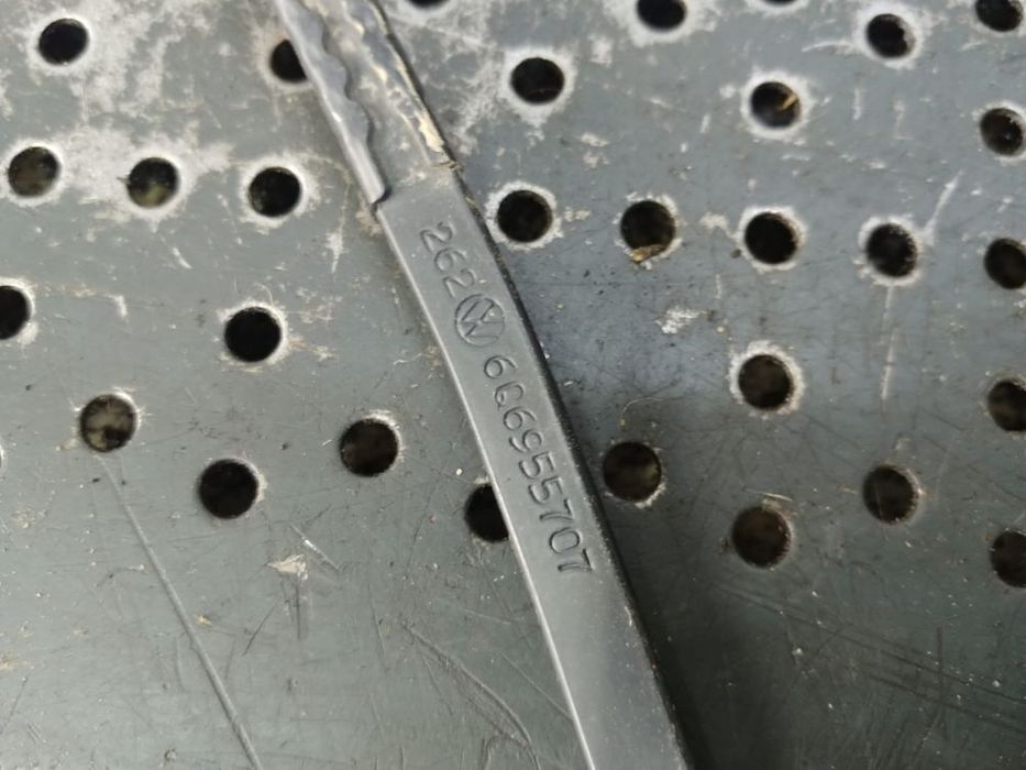 brat stergator haion vw polo 9n  6q6955707