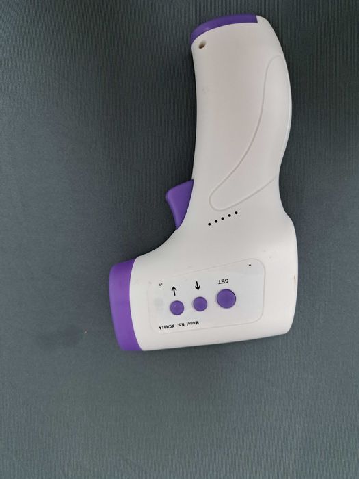 Безконтактен термометър