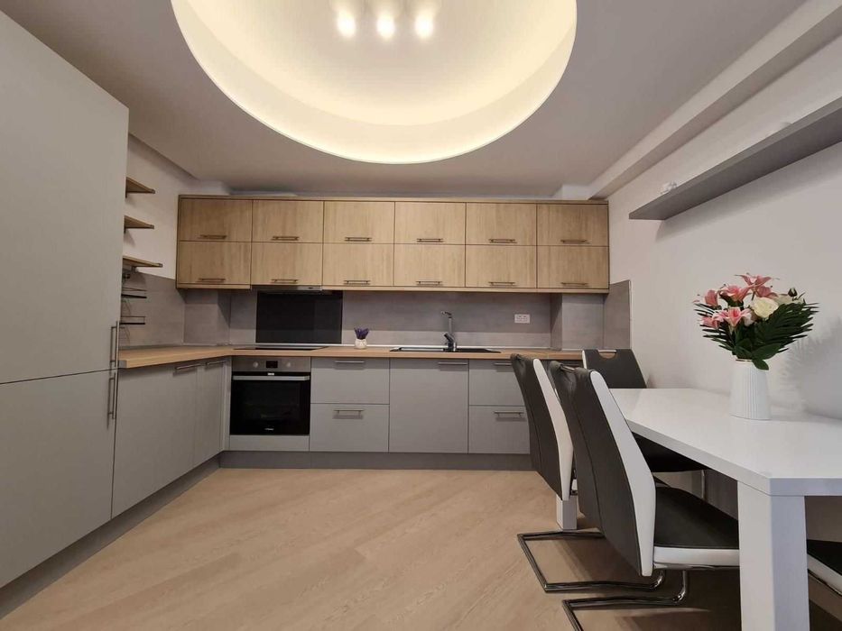 Proprietar inchiriez ap. 3 camere Cortina North