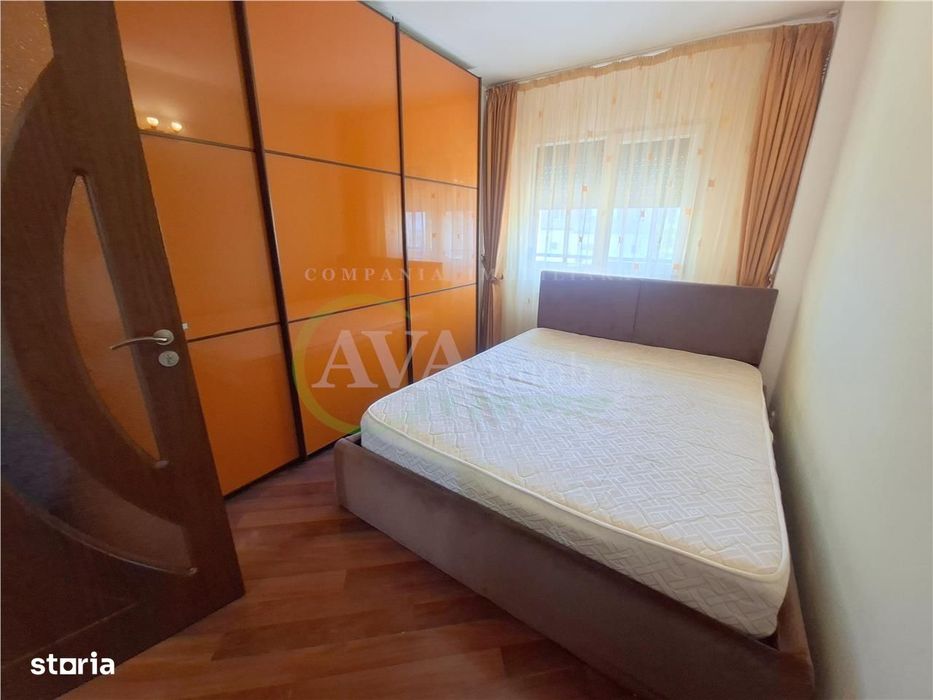 Apartamnet 3 decomandate, etaj 2, cu 2 bai, centrala, zona Ura — fotografia 3