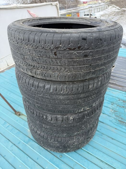 Продам резину 215/55/R17