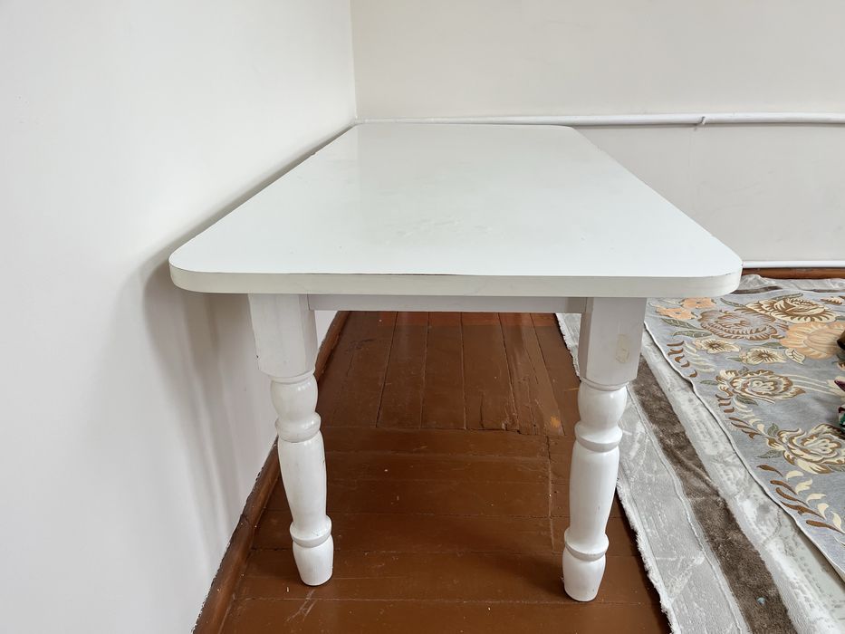 Продам стол в хорошем состоянии