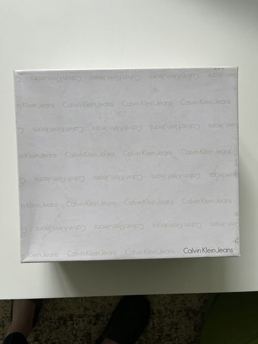 Оригинални обувки с висок ток Calvin Klein