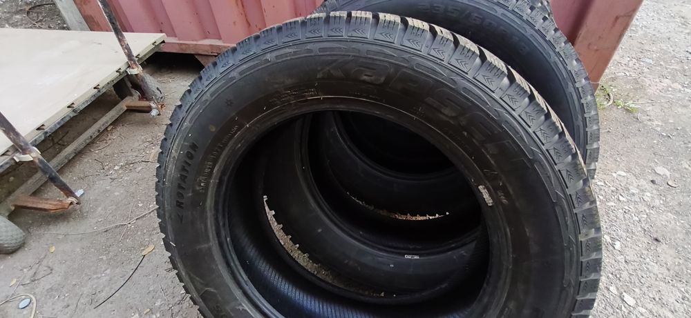 Продам резину 235/60/R18 шипы KAPSEN