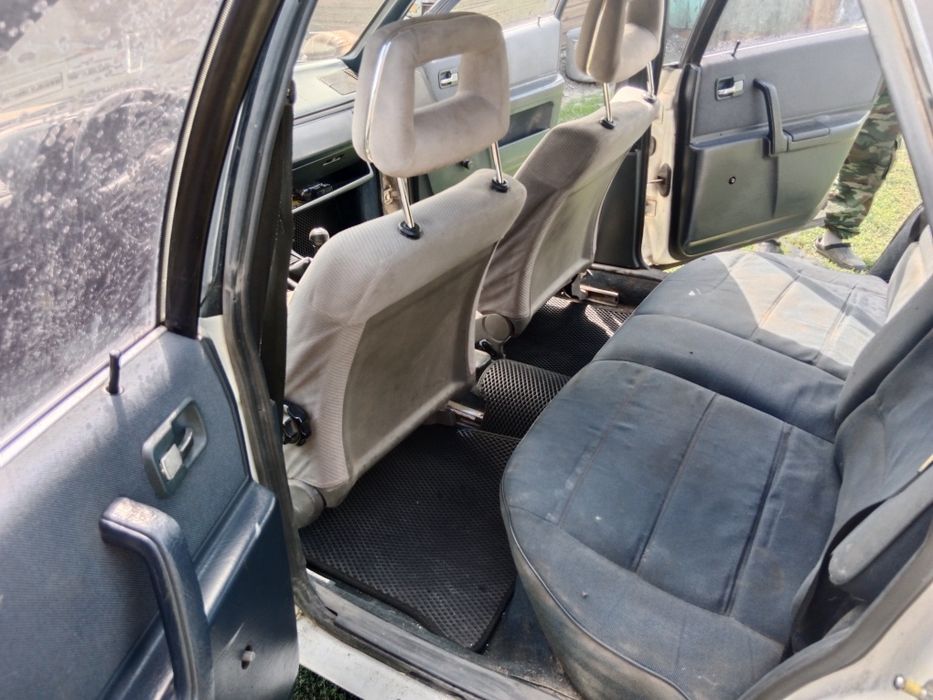 Продам Ауди 100 с3 2.3л