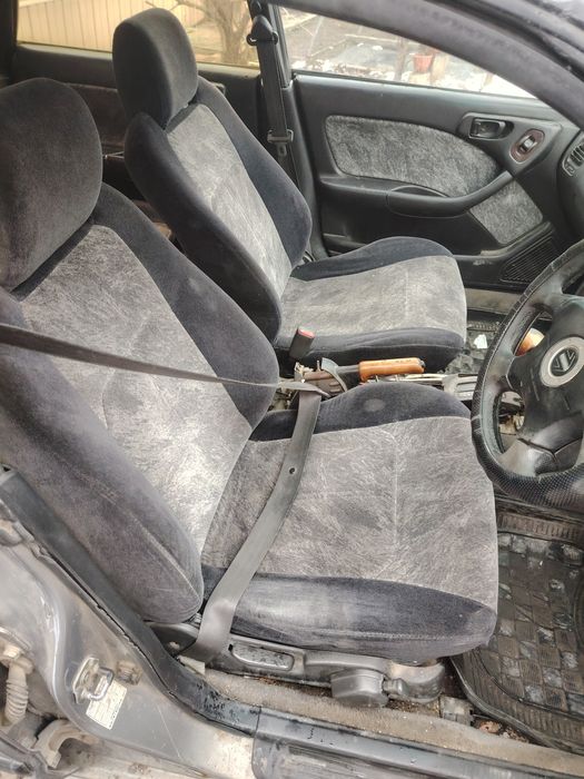 Сиденья на  Субару легаси В3