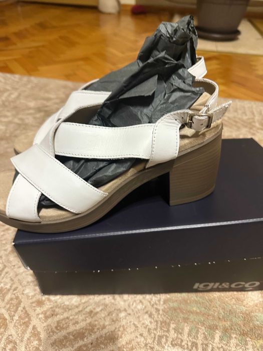 Дамски сандали- 40 номер- внос Италия