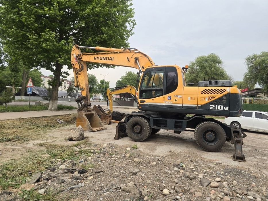 Hyundai 210 ekskavator