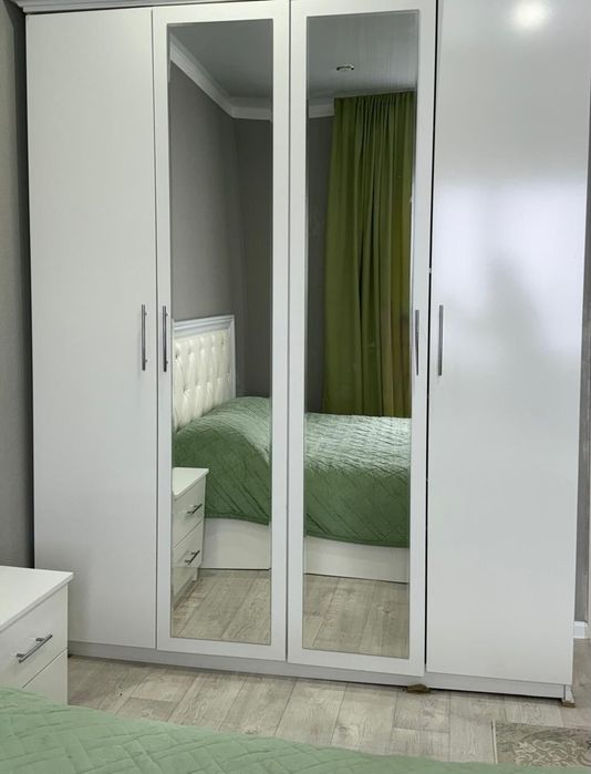 Продается спальная гарнитура